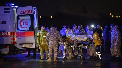 D­e­p­r­e­m­ ­b­ö­l­g­e­l­e­r­i­n­d­e­n­ ­İ­s­t­a­n­b­u­l­­a­ ­g­e­t­i­r­i­l­e­n­ ­3­ ­b­i­n­ ­3­8­9­ ­y­a­r­a­l­ı­ ­t­a­b­u­r­c­u­ ­e­d­i­l­d­i­